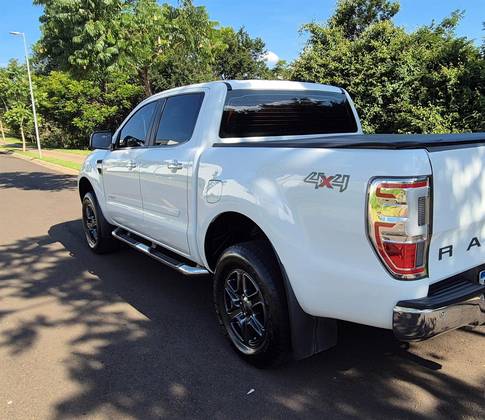 FORD RANGER 3.2 XLT 4X4 CD 20V DIESEL 4P AUTOMÁTICO